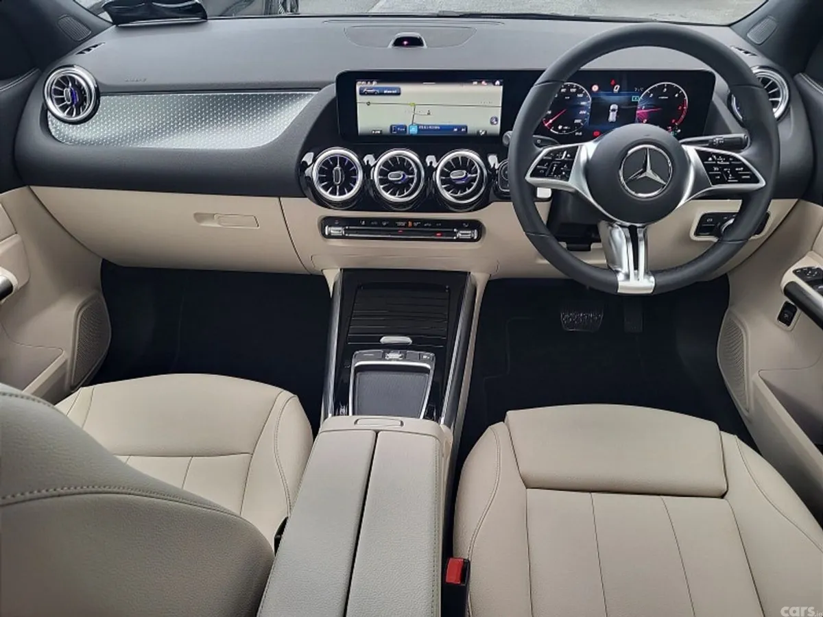 Mercedes-Benz GLA SUV, Diesel, 2027, Grey