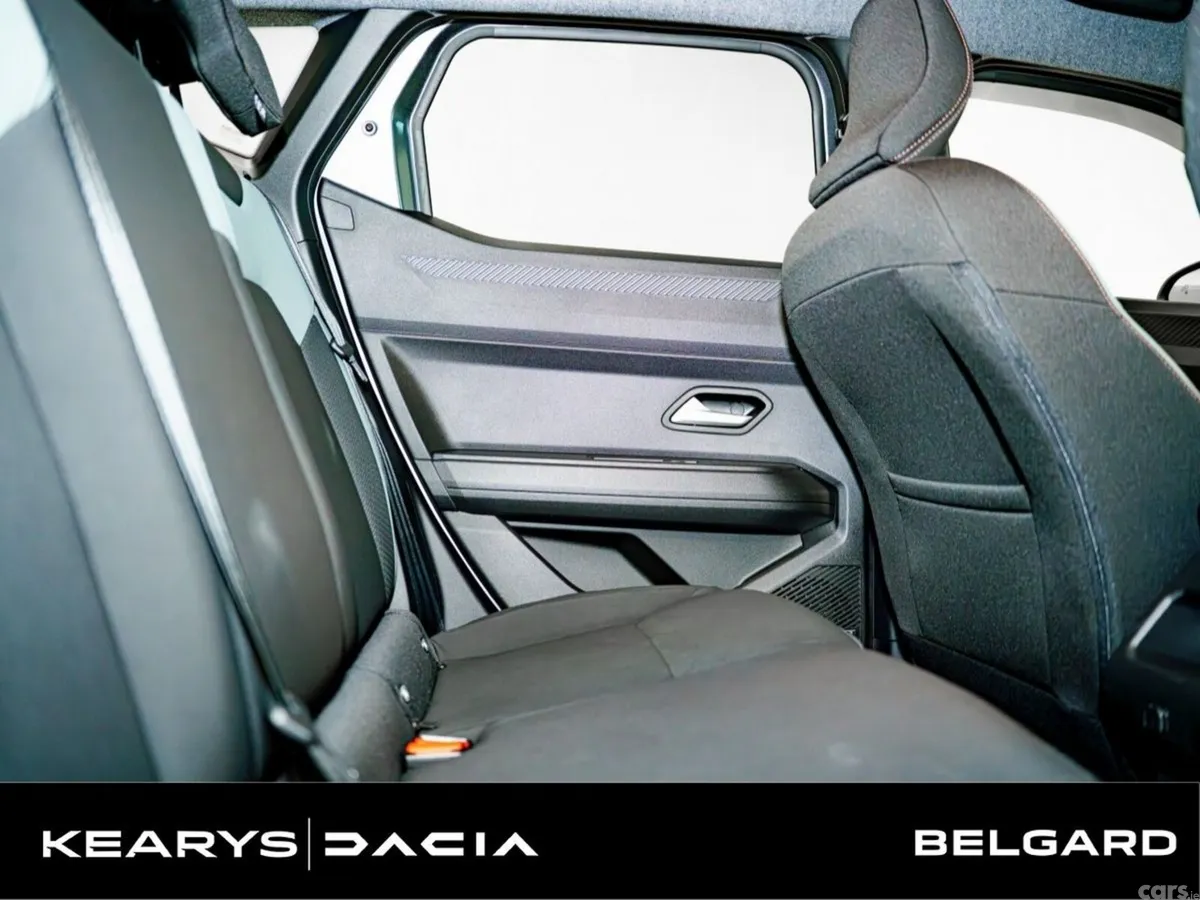 Dacia Duster SUV, Petrol Hybrid, 2027, Grey
