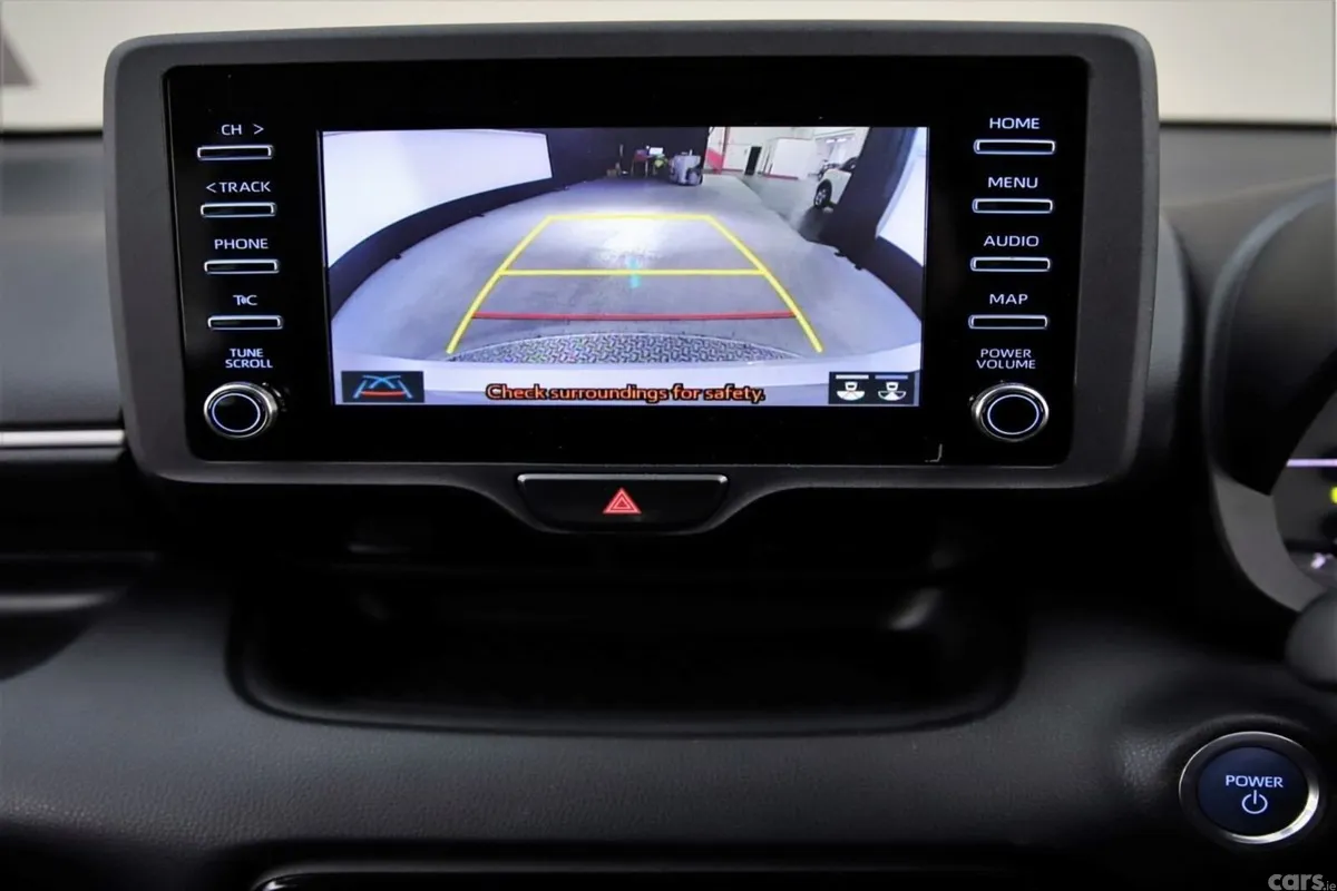 Toyota Yaris Hatchback, Petrol Hybrid, 2021, Silver