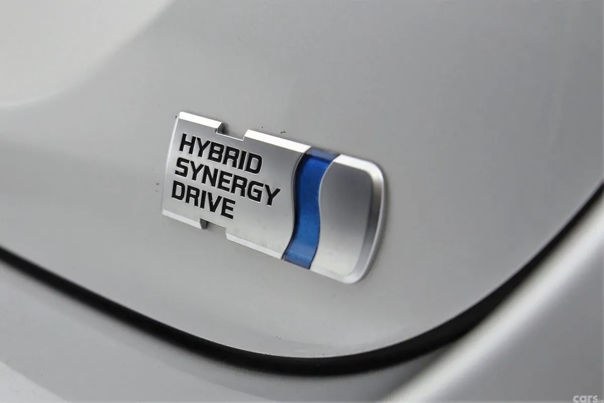 Toyota Yaris Hatchback, Petrol Hybrid, 2021, Silver