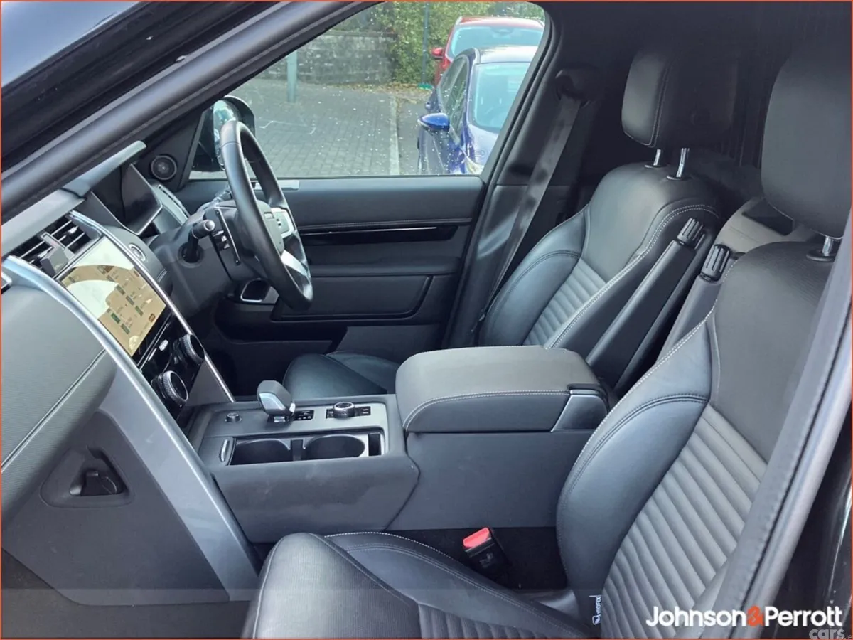 Land Rover Discovery SUV, Diesel, 2024, Black
