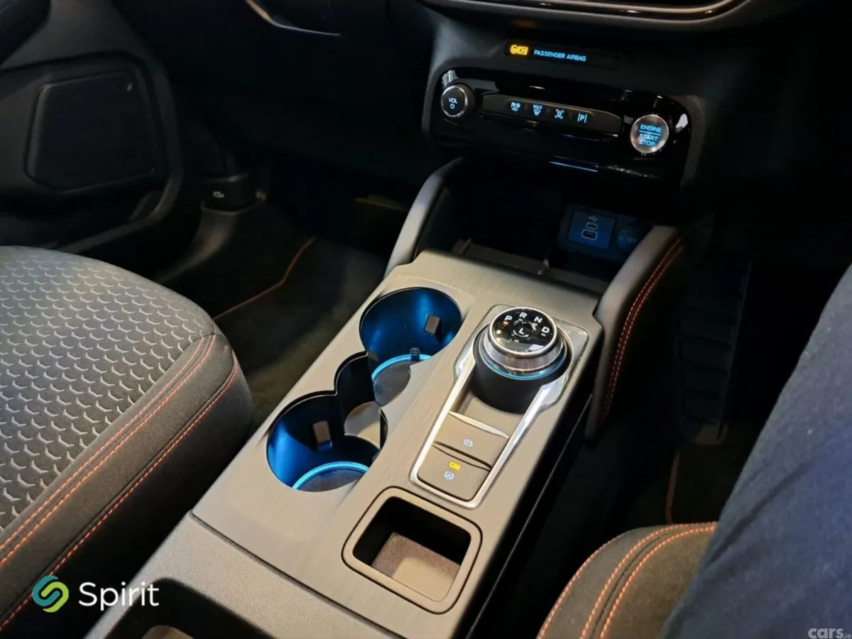 Ford Kuga SUV, Petrol Plug-in Hybrid, 2025, Blue