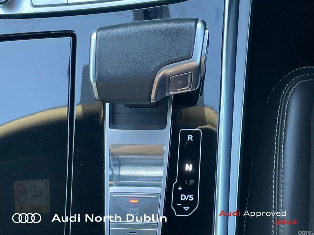 Audi Q8 Hatchback, Petrol Plug-in Hybrid, 2023, Black
