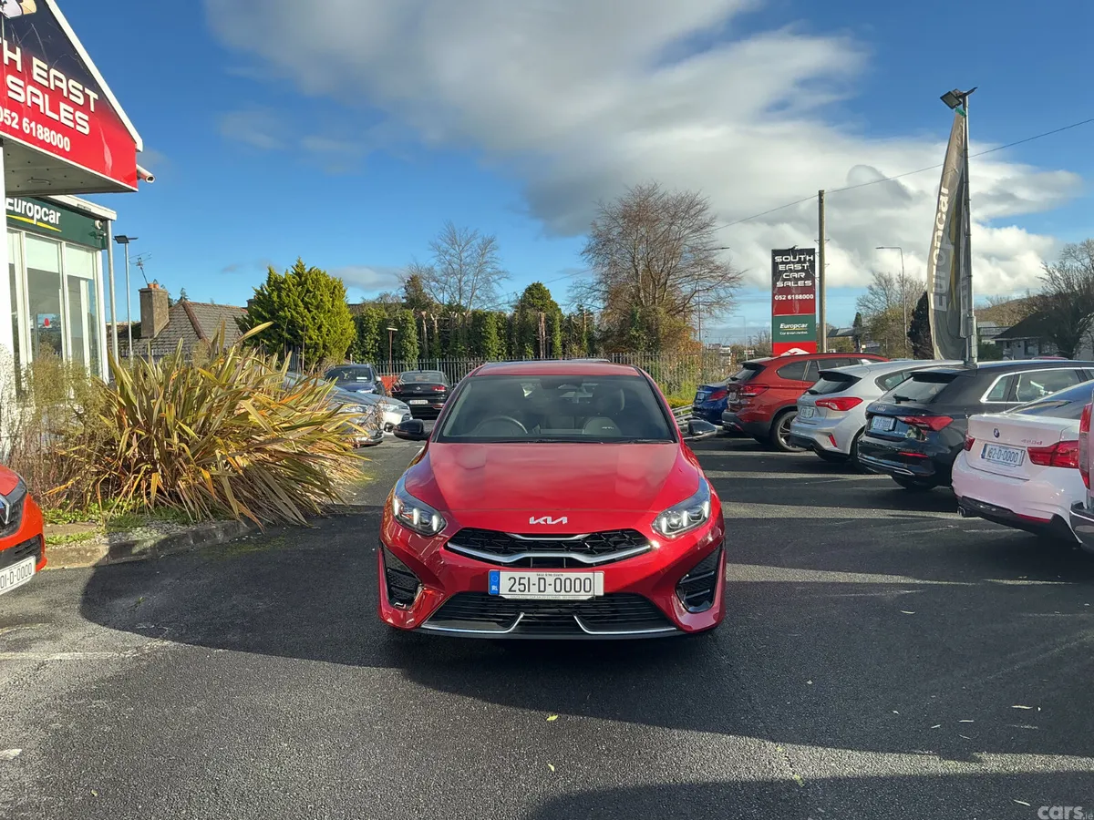 Kia Ceed Hatchback, Petrol, 2025, Red