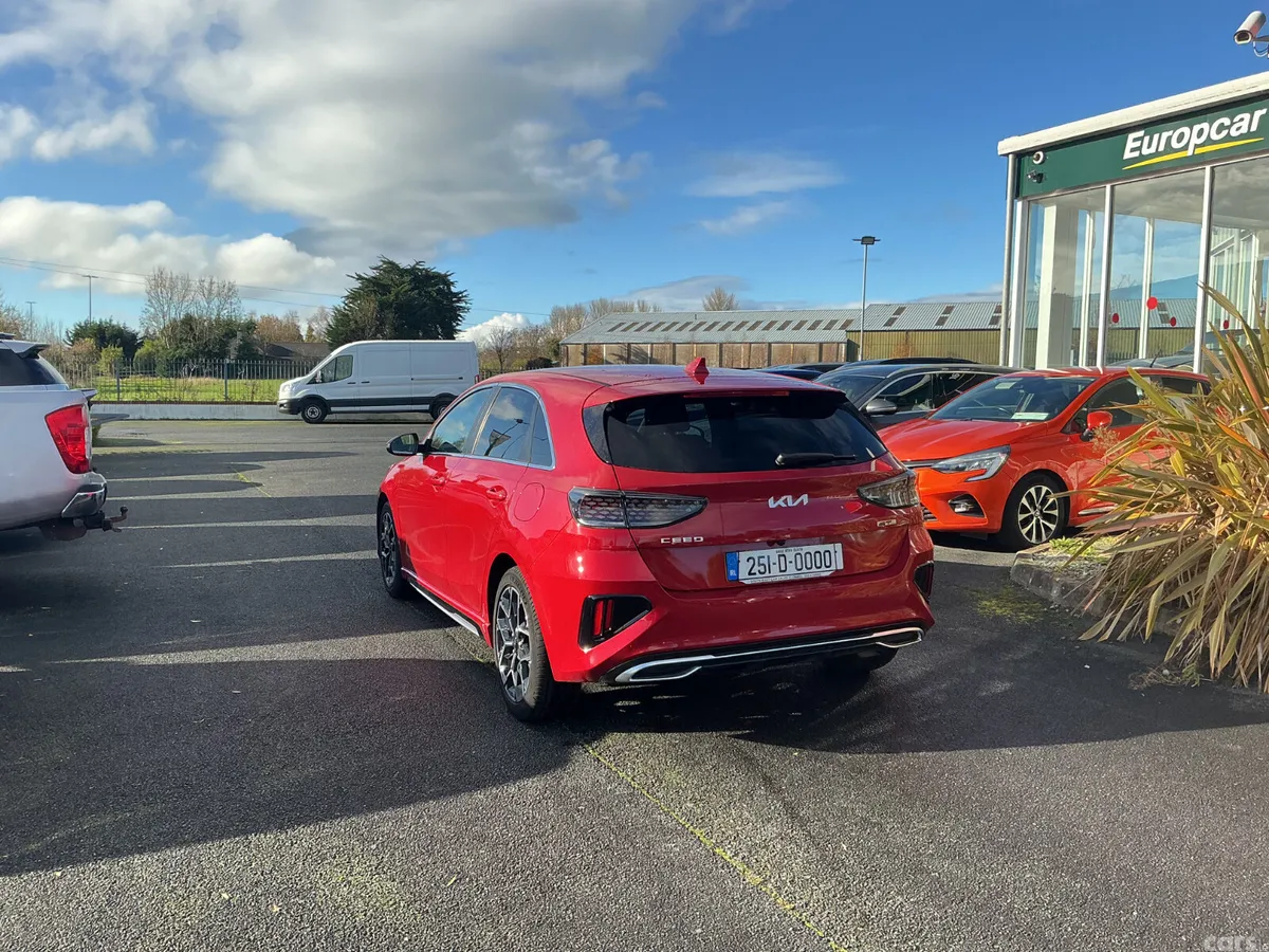 Kia Ceed Hatchback, Petrol, 2025, Red