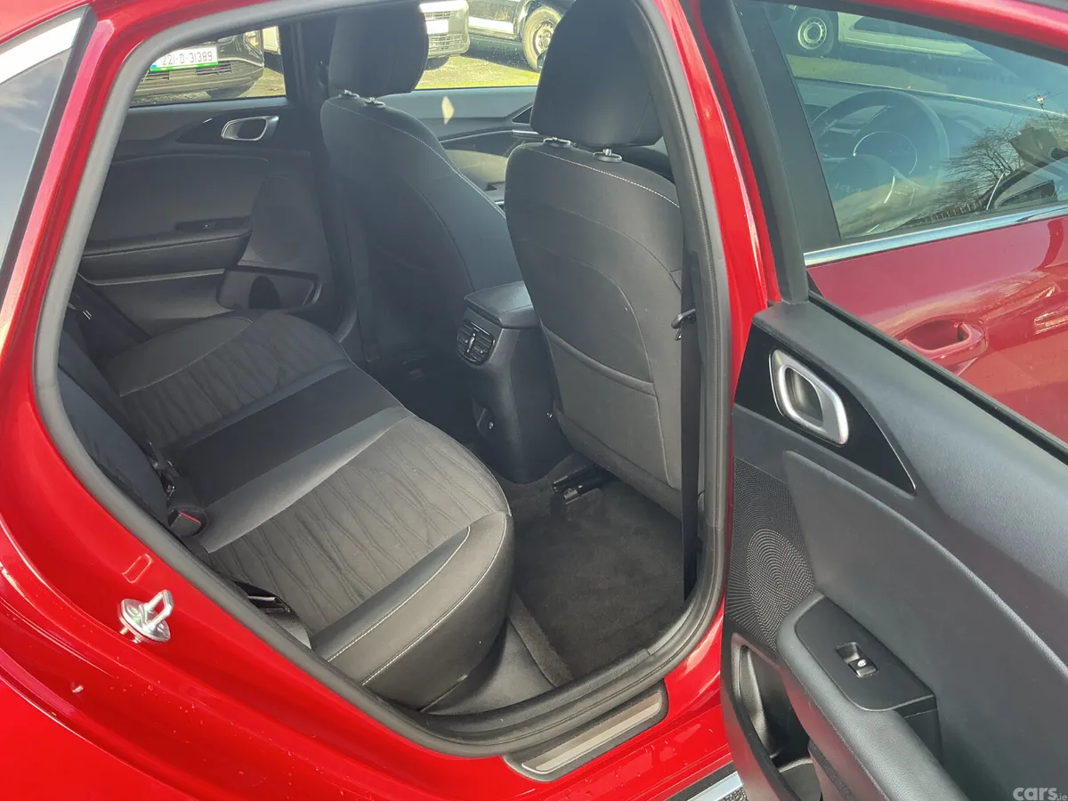 Kia Ceed Hatchback, Petrol, 2025, Red