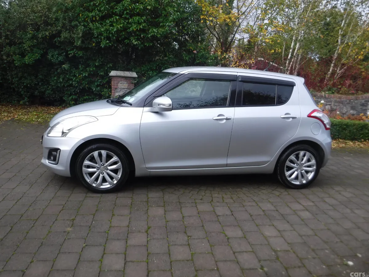 Suzuki Swift Hatchback, Petrol, 2015, Silver