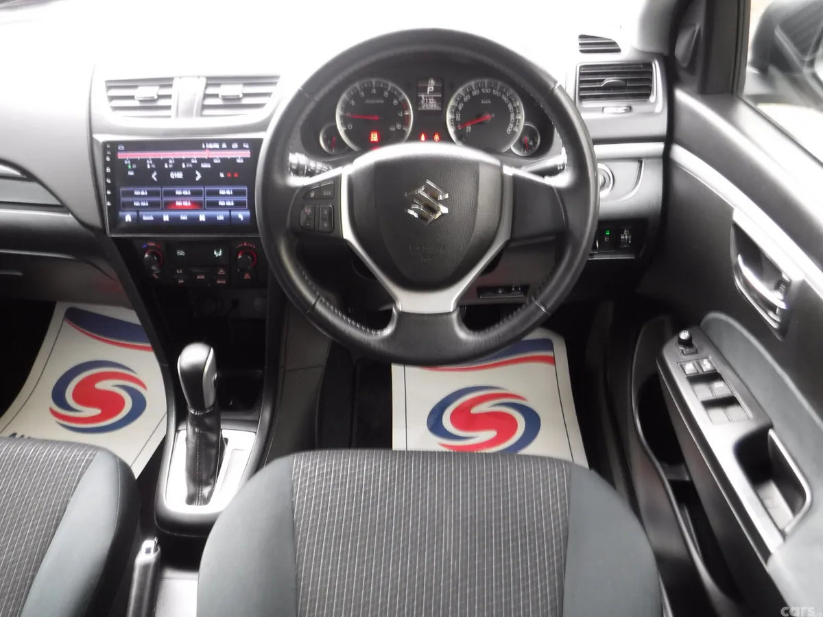 Suzuki Swift Hatchback, Petrol, 2015, Silver