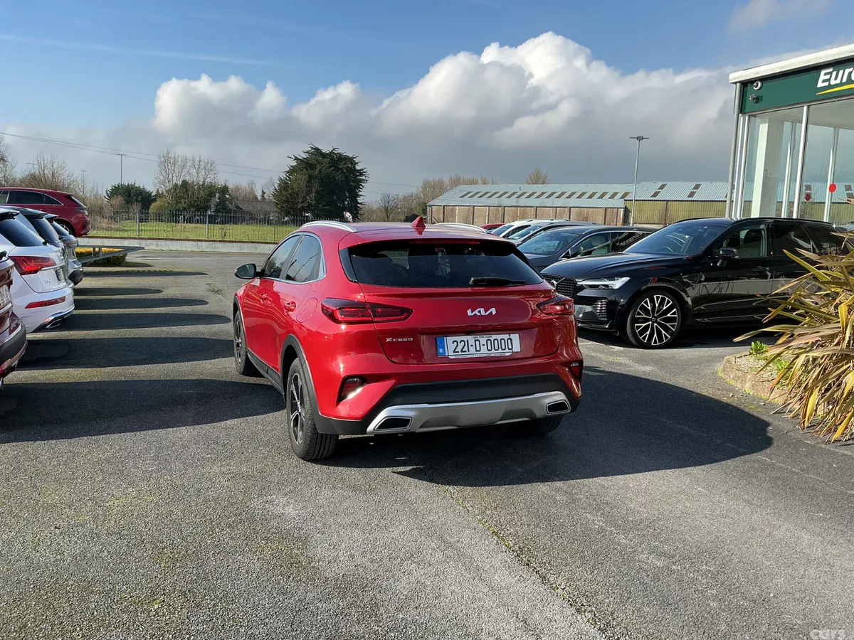 Kia XCeed Hatchback, Petrol Hybrid, 2022, Red