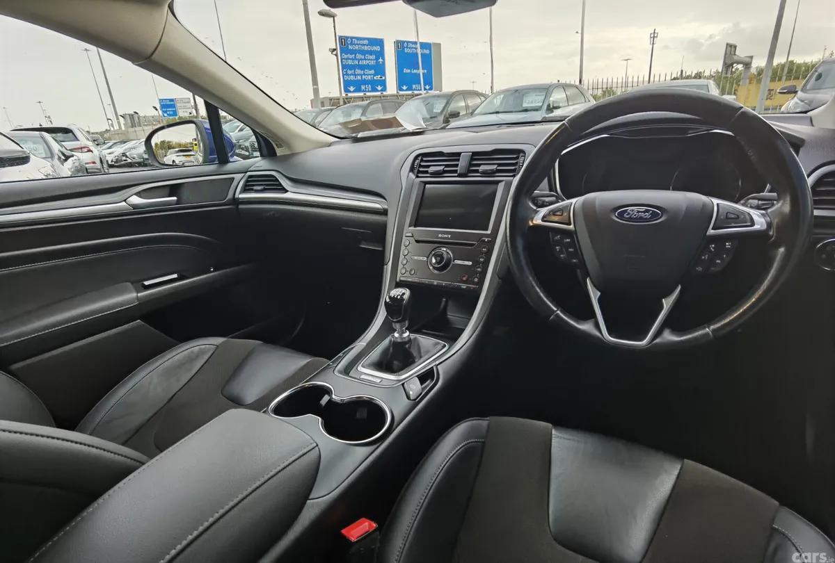 Ford Mondeo Hatchback, Diesel, 2018, Blue