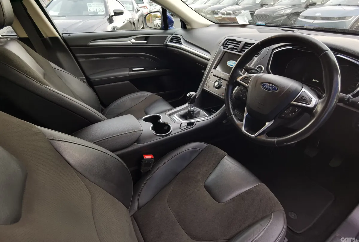 Ford Mondeo Hatchback, Diesel, 2018, Blue
