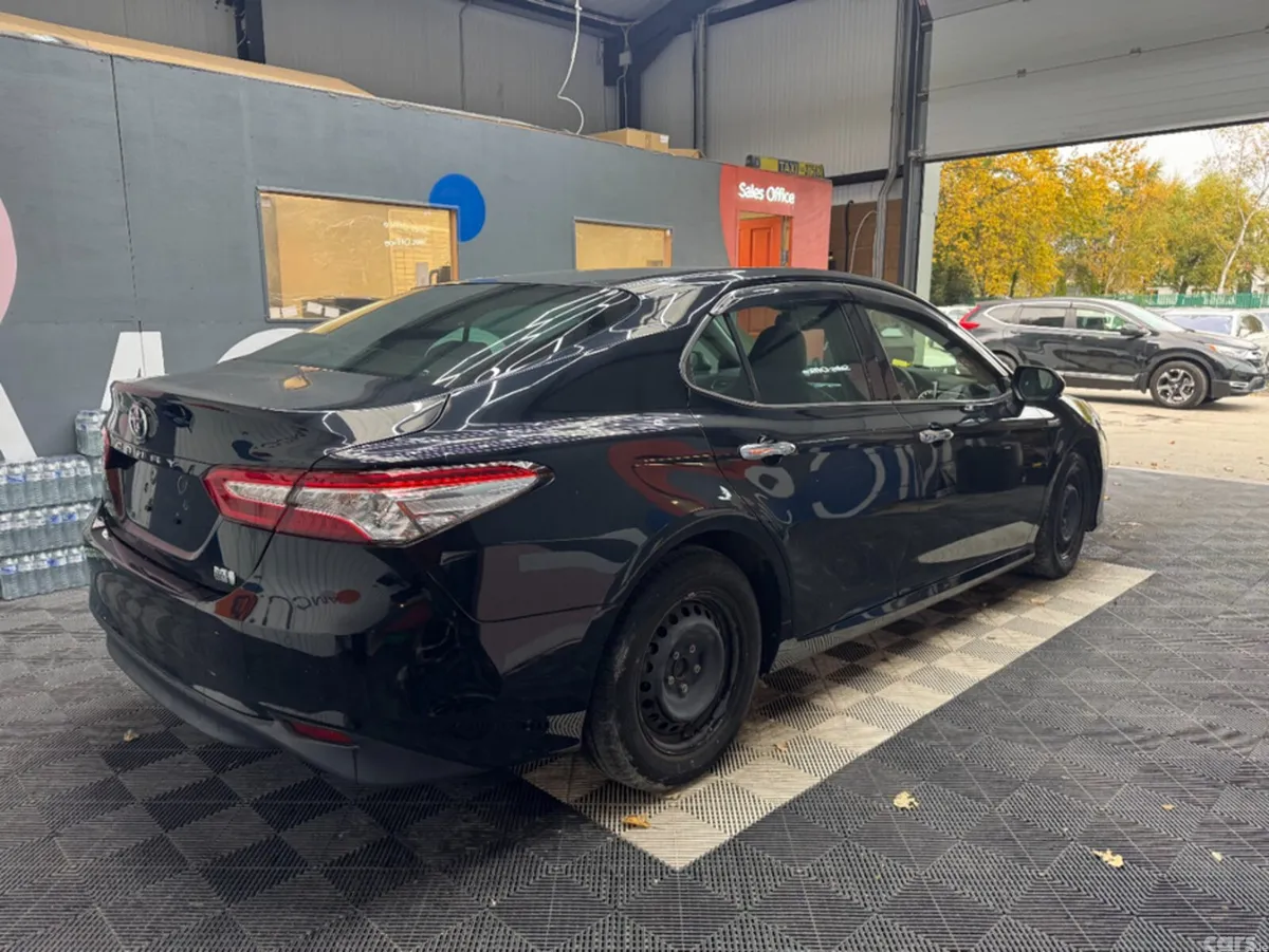 Toyota Camry Saloon, Petrol Hybrid, 2019, Black