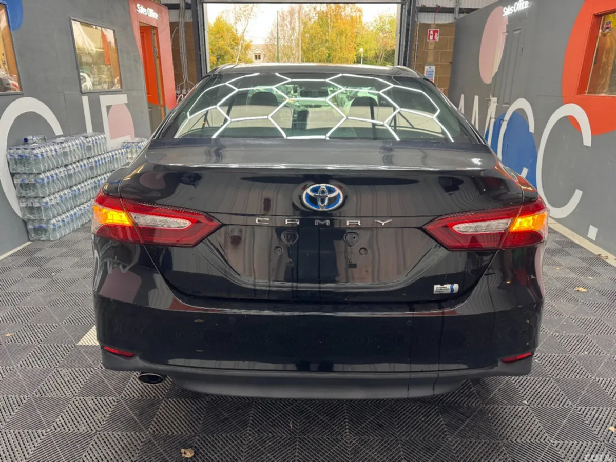 Toyota Camry Saloon, Petrol Hybrid, 2019, Black