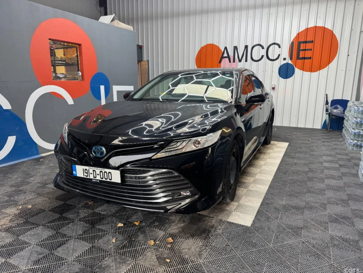 Toyota Camry Saloon, Petrol Hybrid, 2019, Black