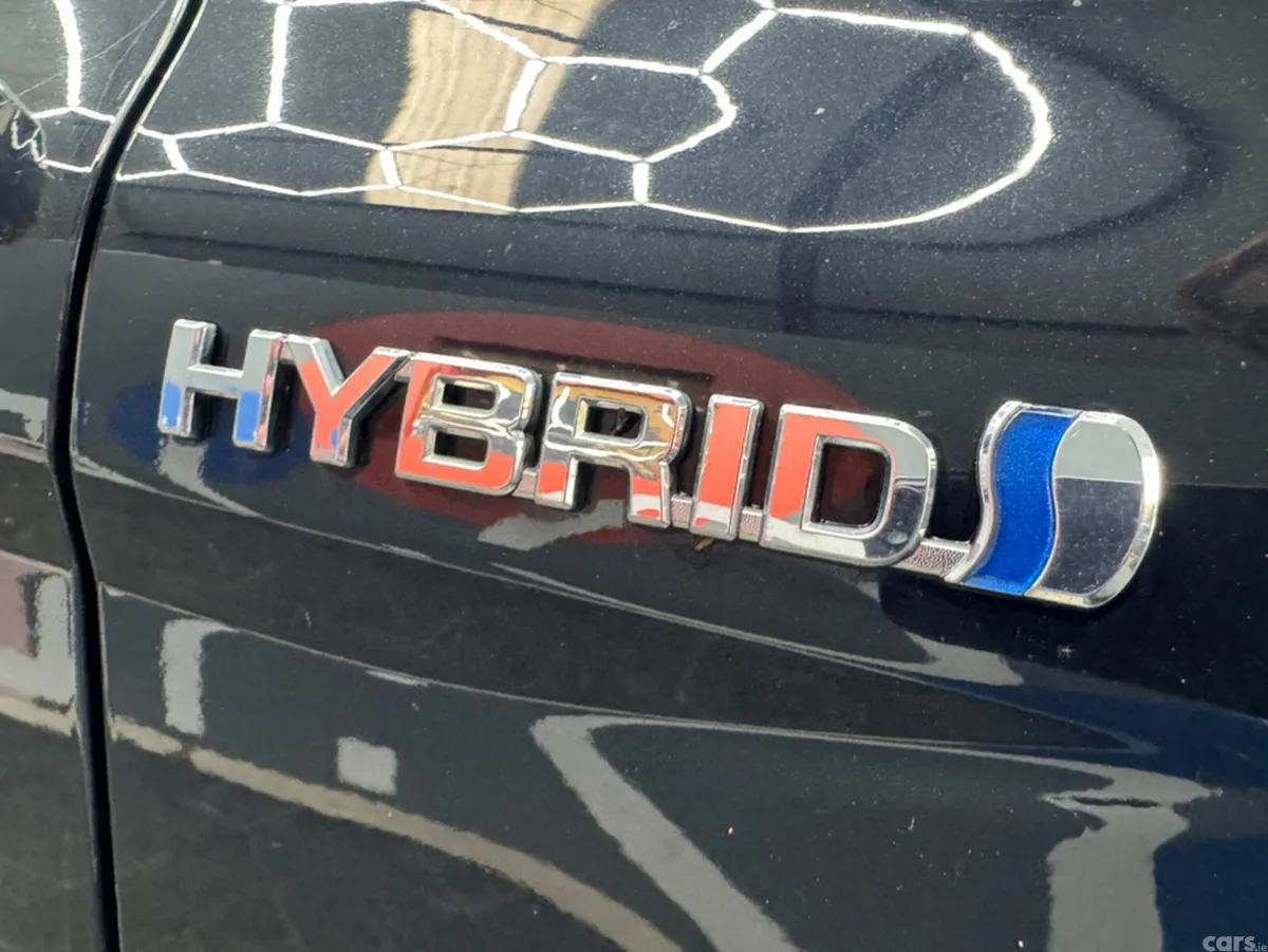 Toyota Camry Saloon, Petrol Hybrid, 2019, Black
