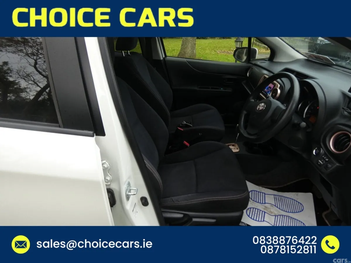 Toyota Yaris Hatchback, Petrol, 2014, White