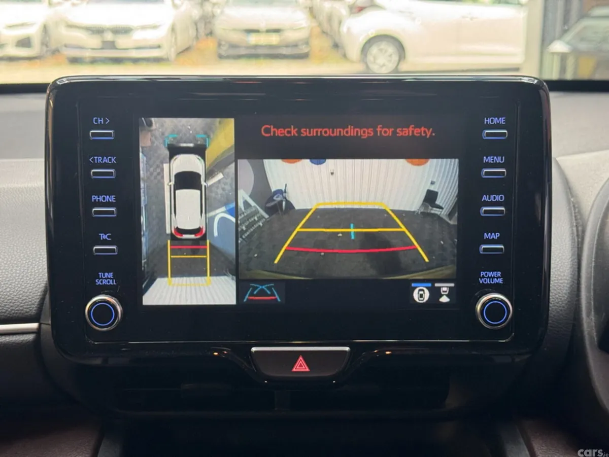 Toyota Yaris Cross SUV, Petrol Hybrid, 2021, Gold