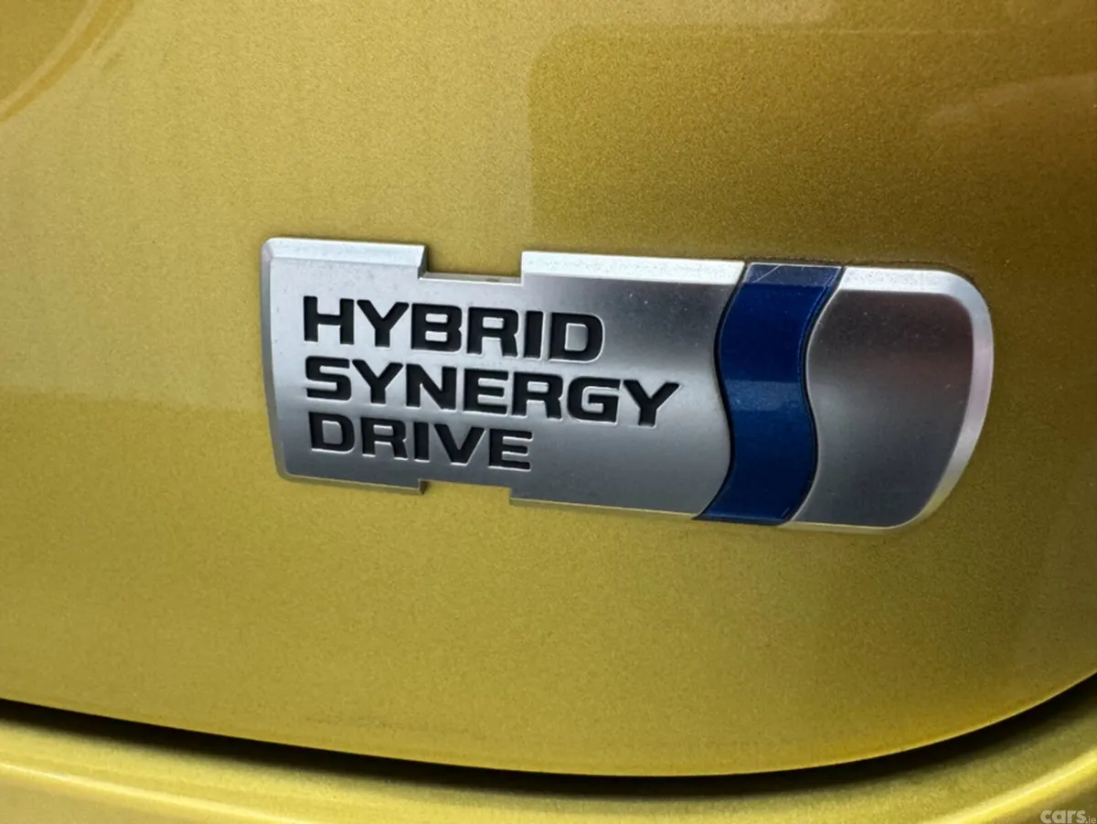 Toyota Yaris Cross SUV, Petrol Hybrid, 2021, Gold