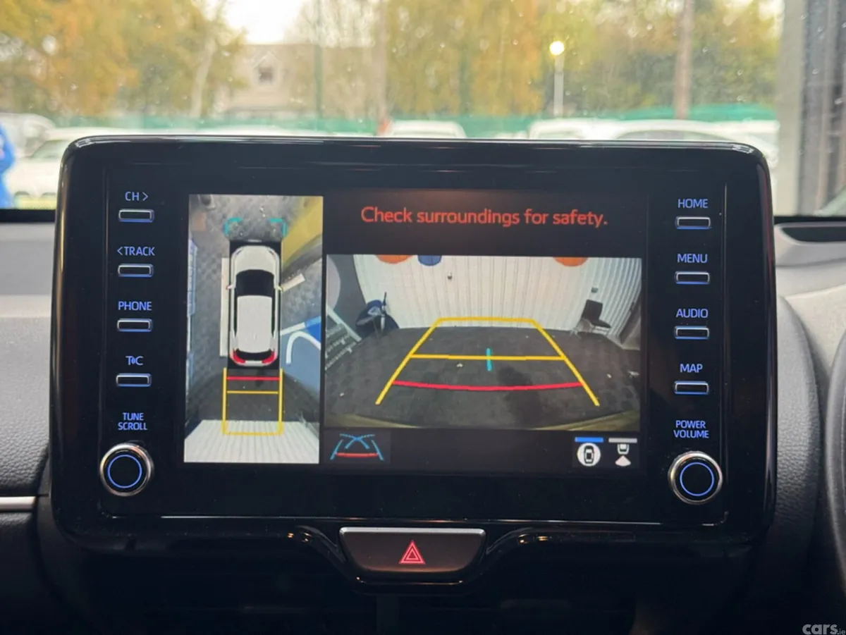 Toyota Yaris Cross SUV, Petrol Hybrid, 2021, Gold