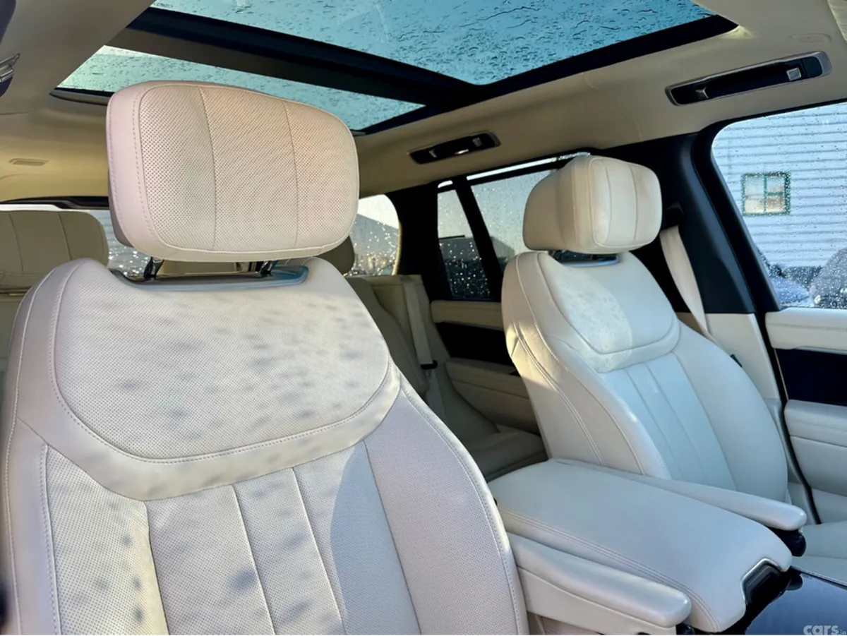Land Rover Range Rover SUV, Petrol Plug-in Hybrid, 2025, Black