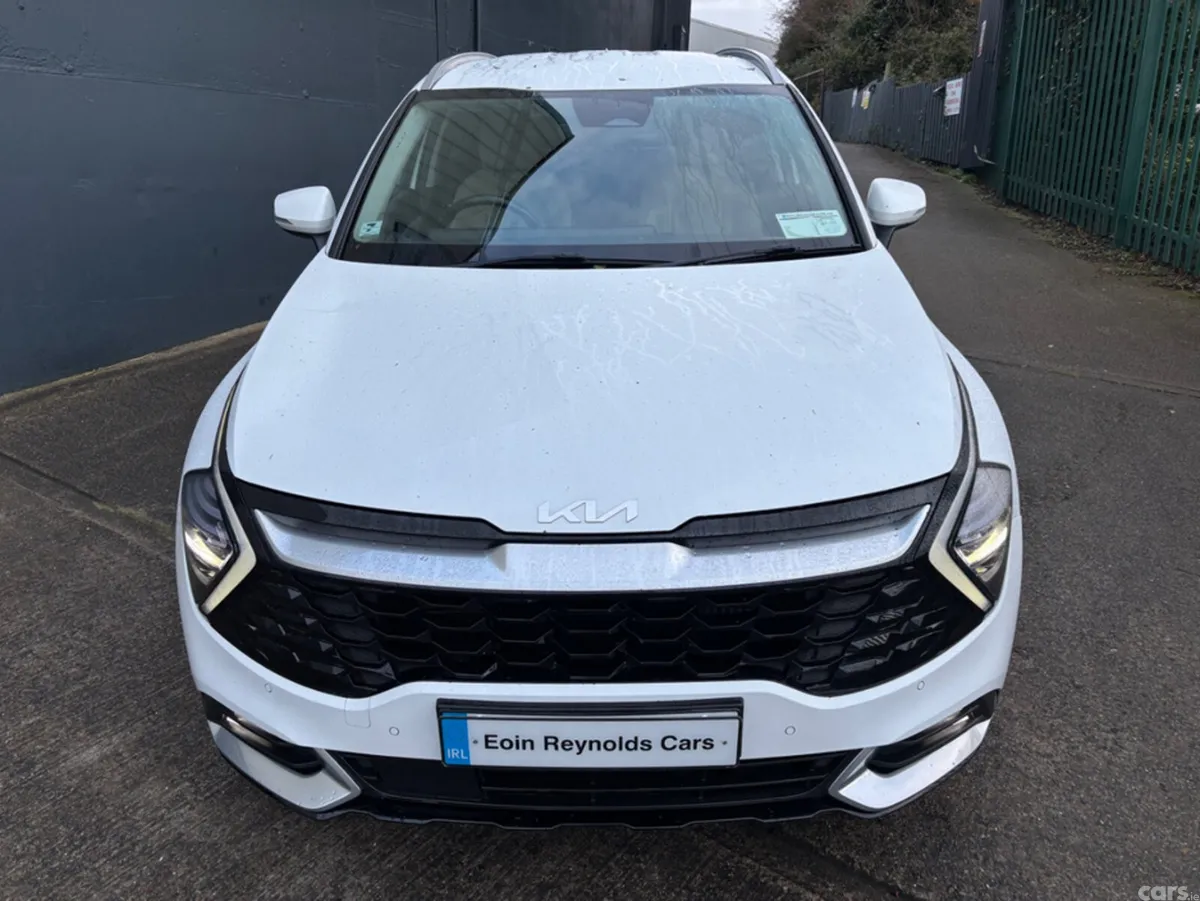 Kia Sportage MPV, Petrol Plug-in Hybrid, 2023, White