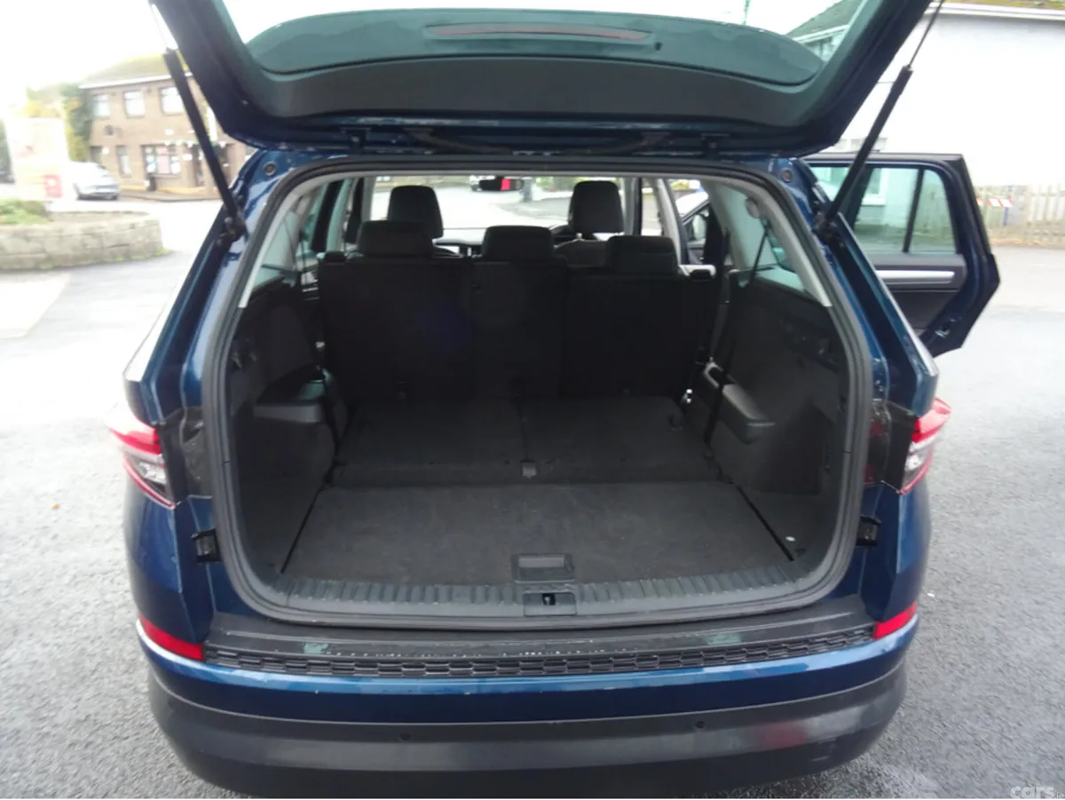 Skoda Kodiaq MPV, Diesel, 2024, Blue