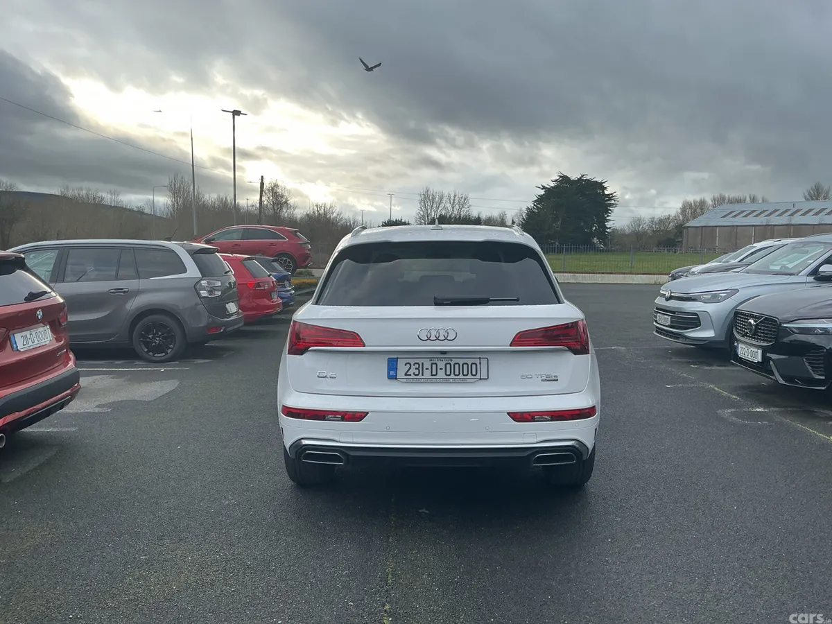 Audi Q5 SUV, Petrol Hybrid, 2023, White