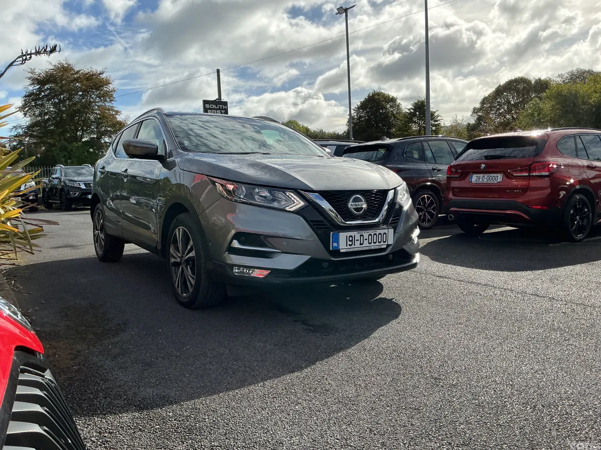 Nissan Qashqai SUV, Diesel, 2019, Grey