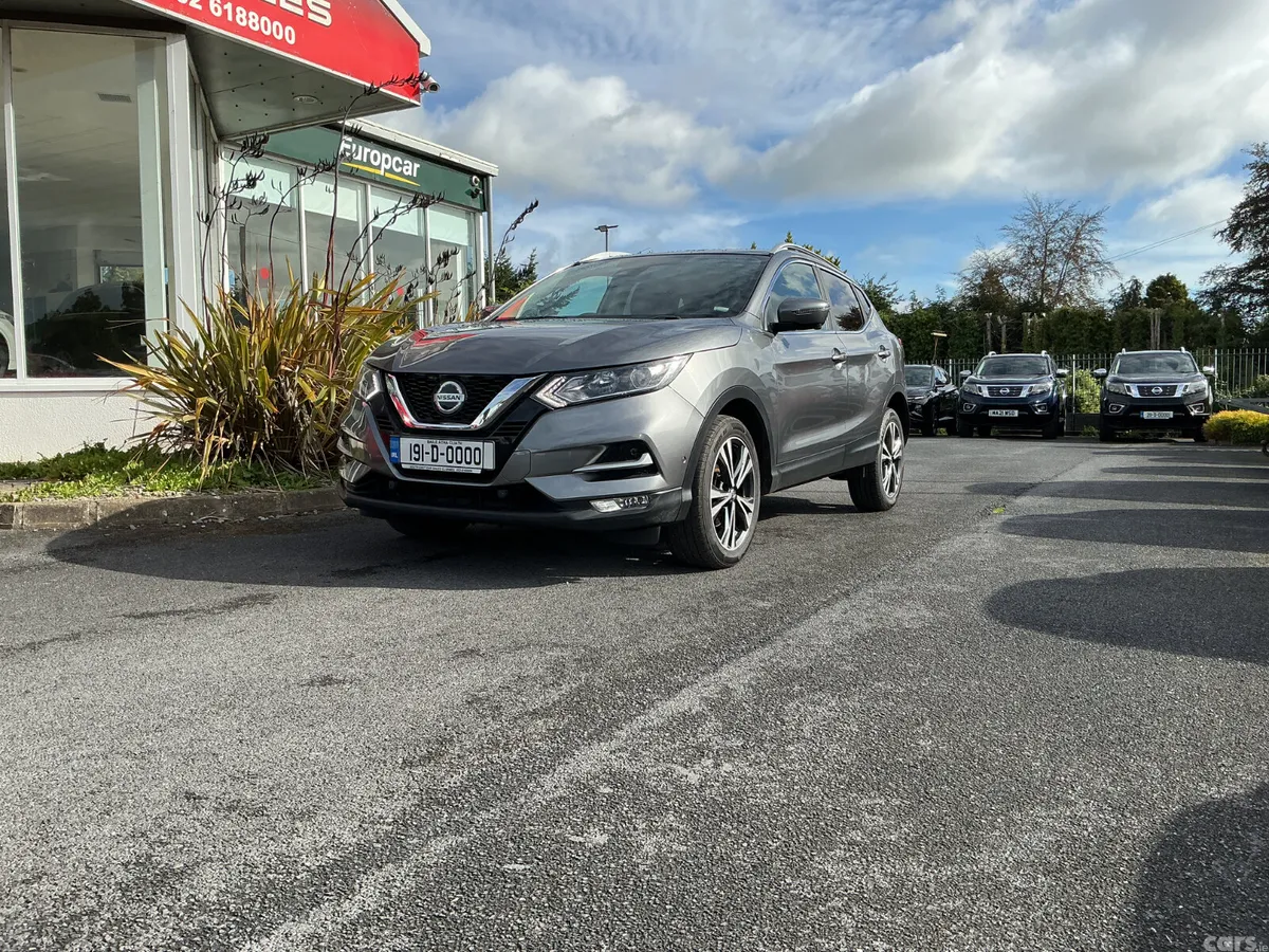 Nissan Qashqai SUV, Diesel, 2019, Grey