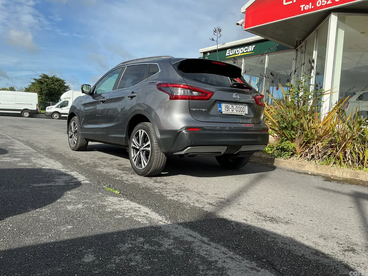 Nissan Qashqai SUV, Diesel, 2019, Grey