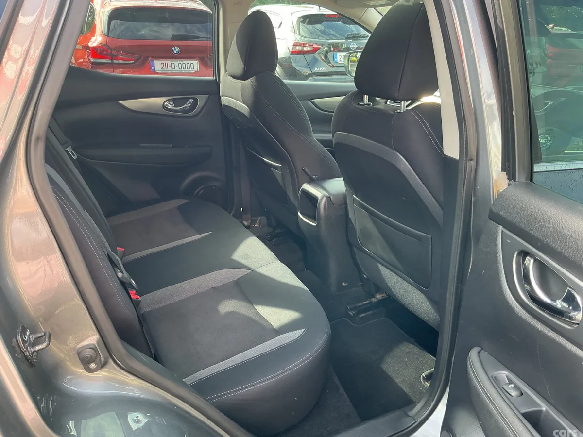 Nissan Qashqai SUV, Diesel, 2019, Grey