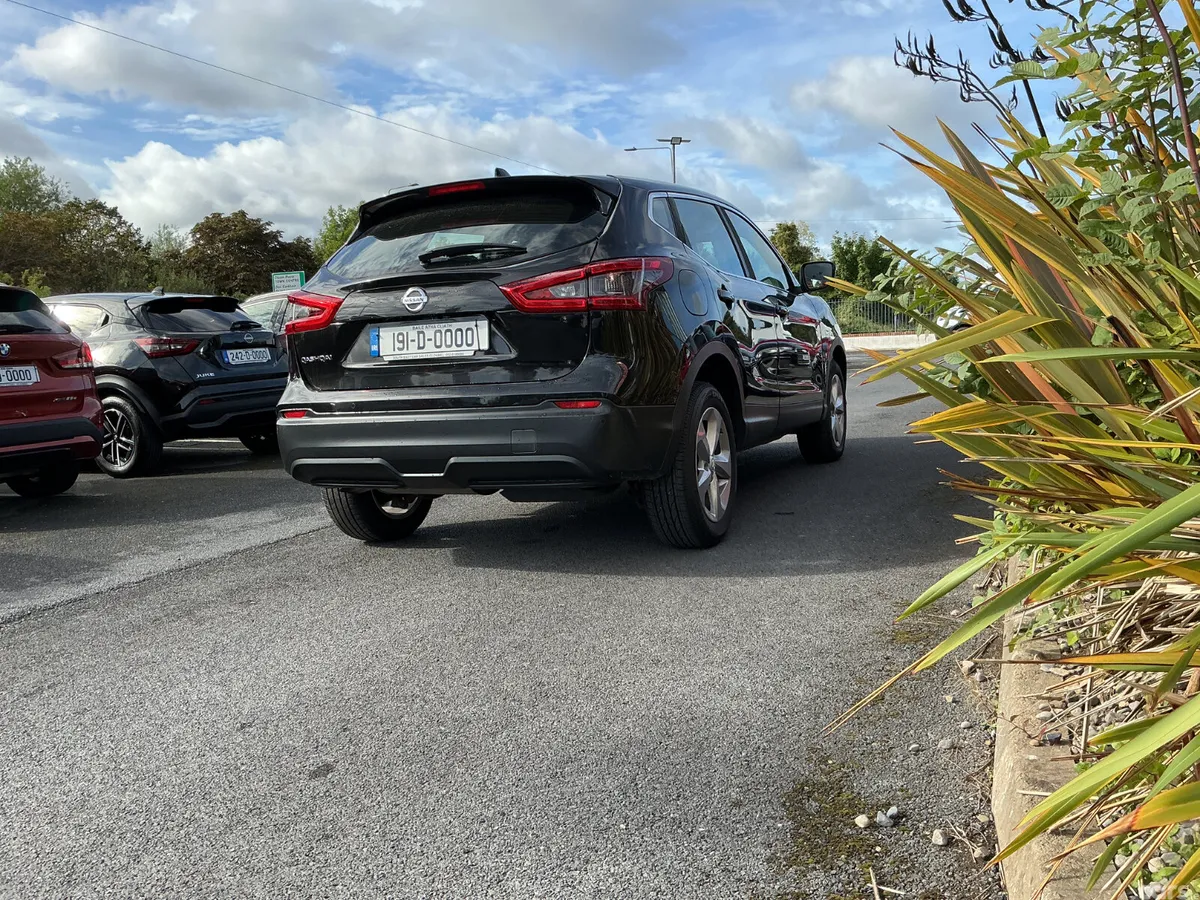 Nissan Qashqai SUV, Diesel, 2019, Black