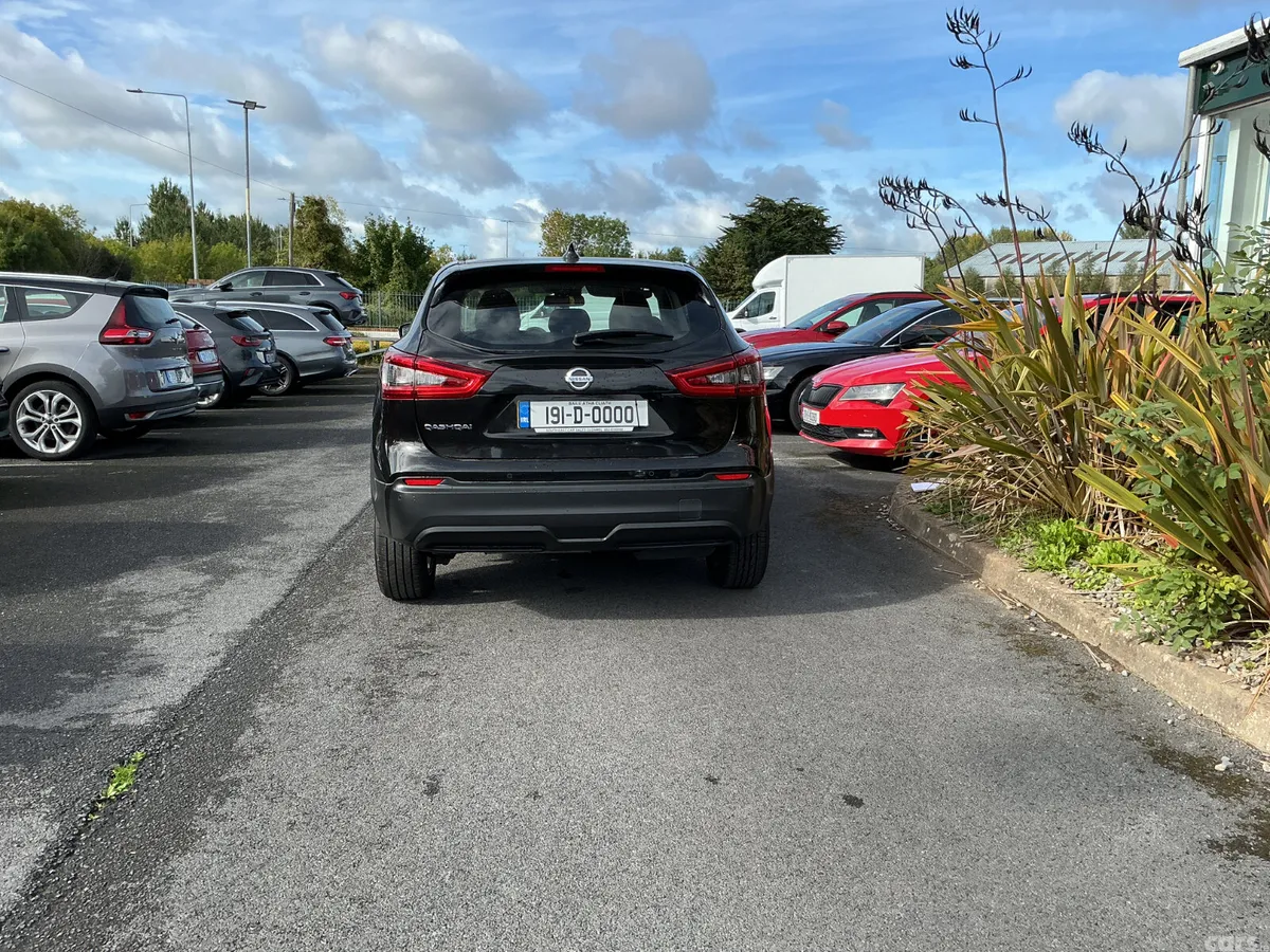 Nissan Qashqai SUV, Diesel, 2019, Black