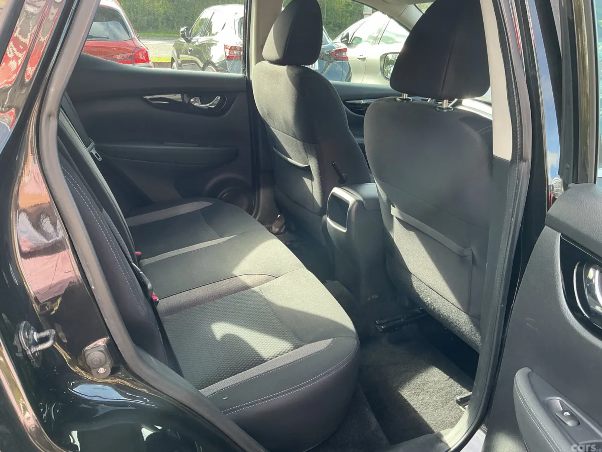 Nissan Qashqai SUV, Diesel, 2019, Black