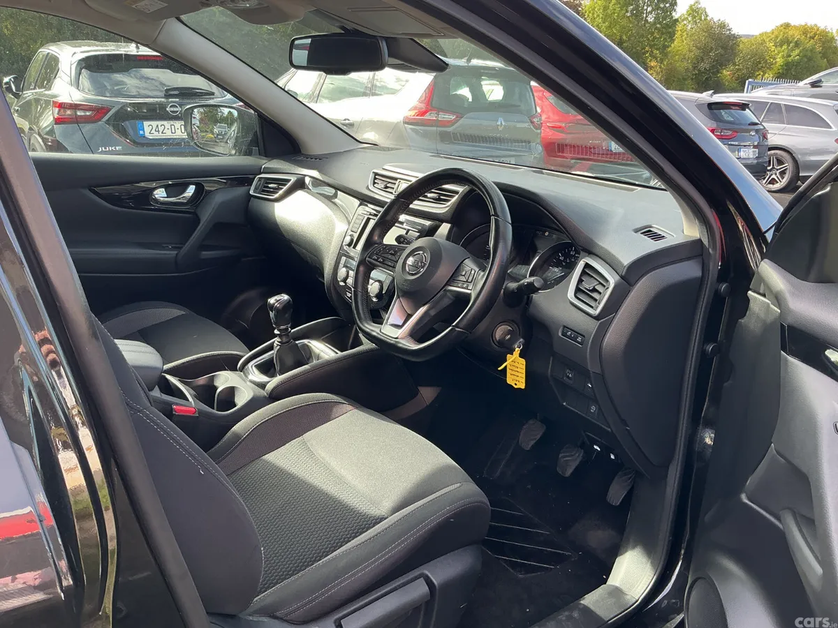 Nissan Qashqai SUV, Diesel, 2019, Black