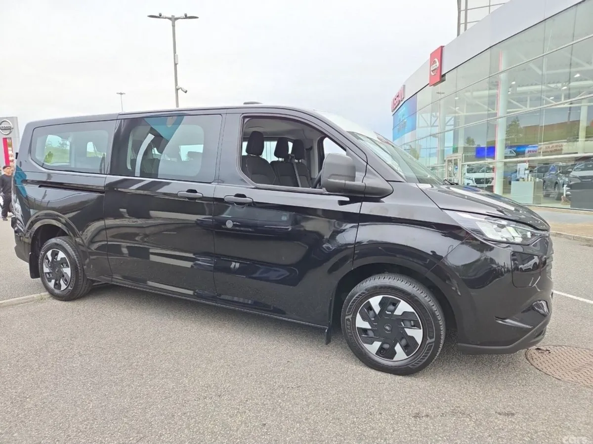 Ford Transit Custom MPV, Petrol Plug-in Hybrid, 2026, Black