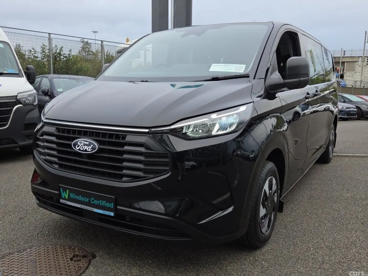 Ford Transit Custom MPV, Petrol Plug-in Hybrid, 2026, Black