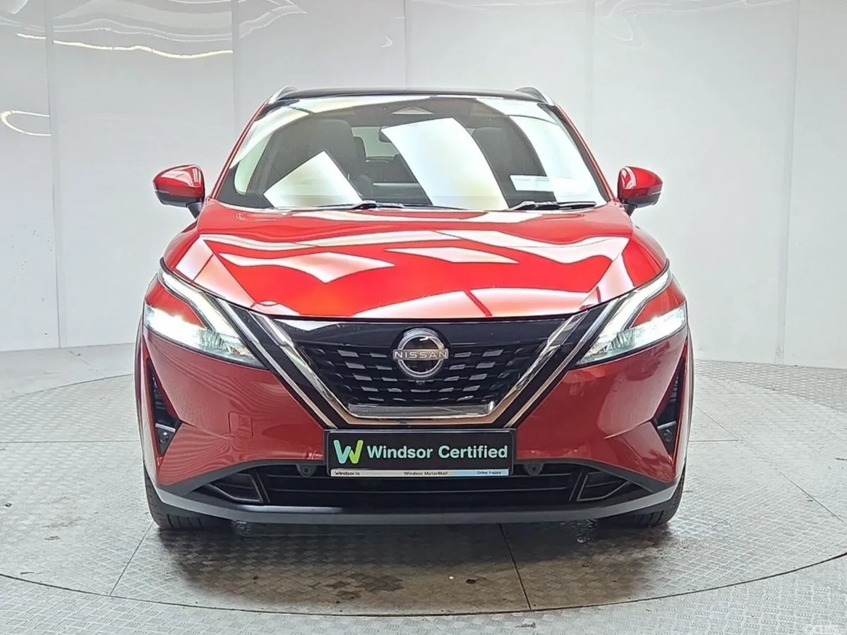 Nissan Qashqai MPV, Petrol, 2023, Red