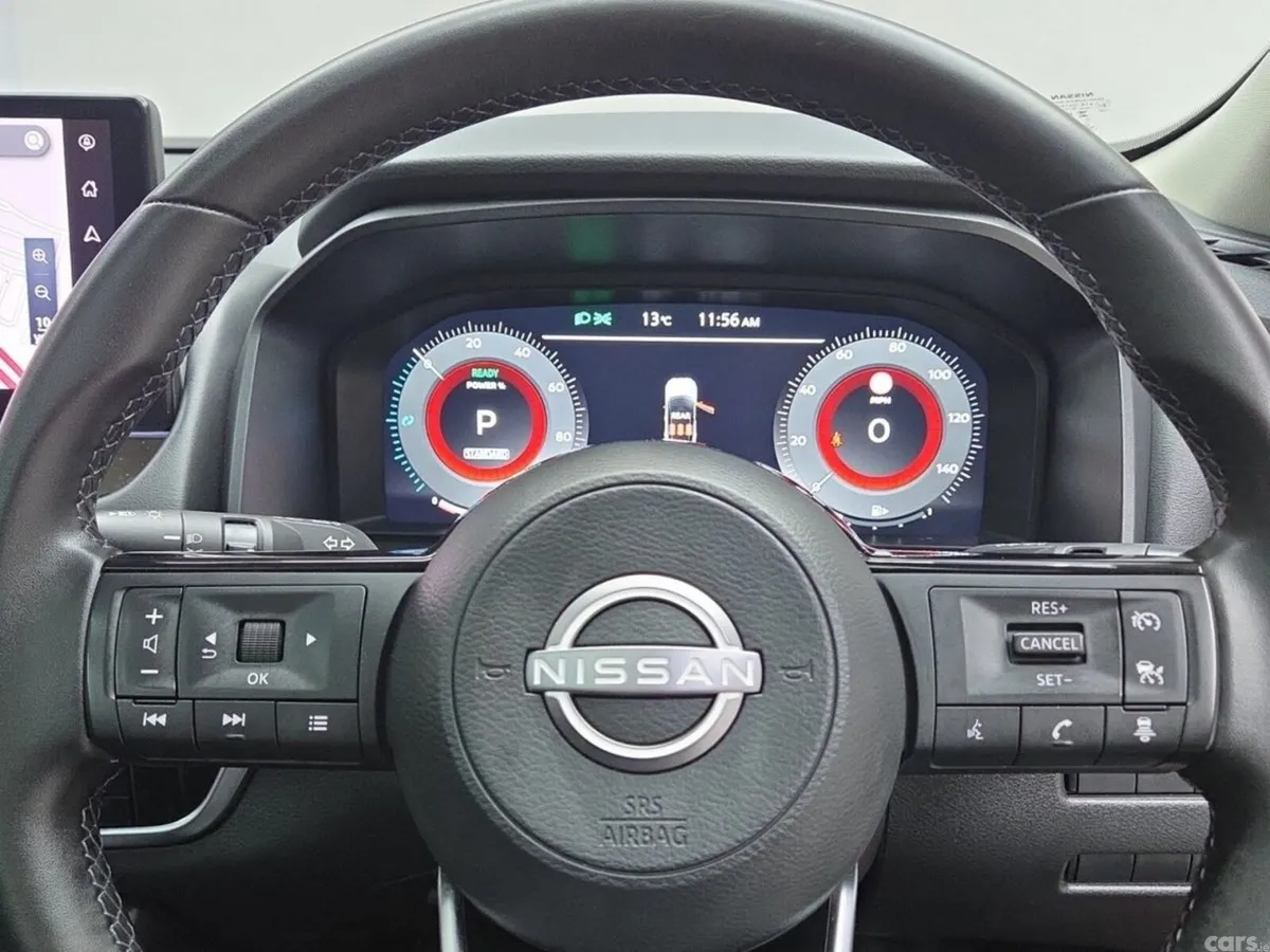 Nissan Qashqai MPV, Petrol, 2023, Red