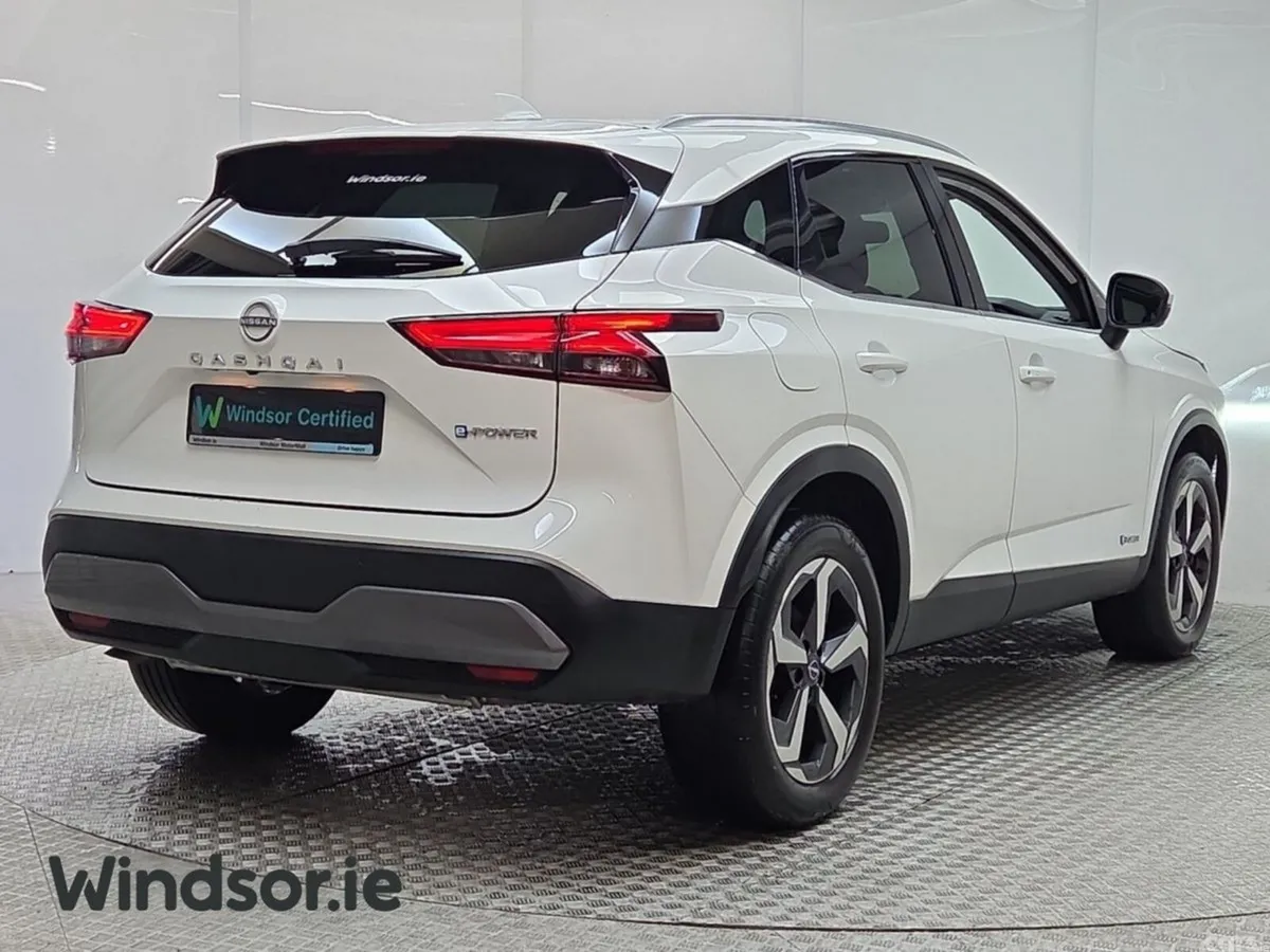 Nissan Qashqai MPV, Petrol Hybrid, 2023, White