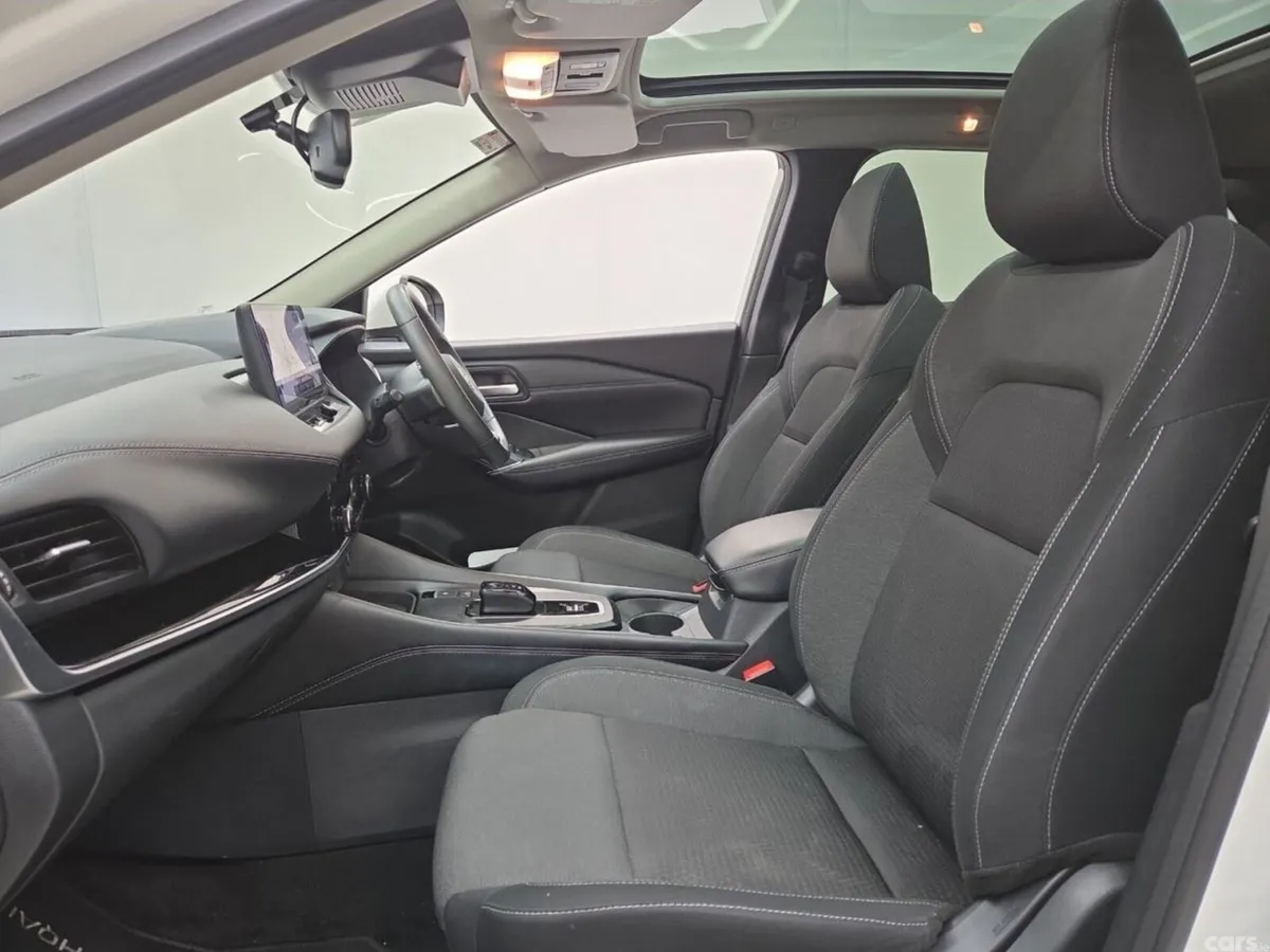Nissan Qashqai MPV, Petrol Hybrid, 2023, White