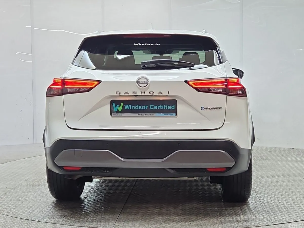 Nissan Qashqai MPV, Petrol Hybrid, 2023, White