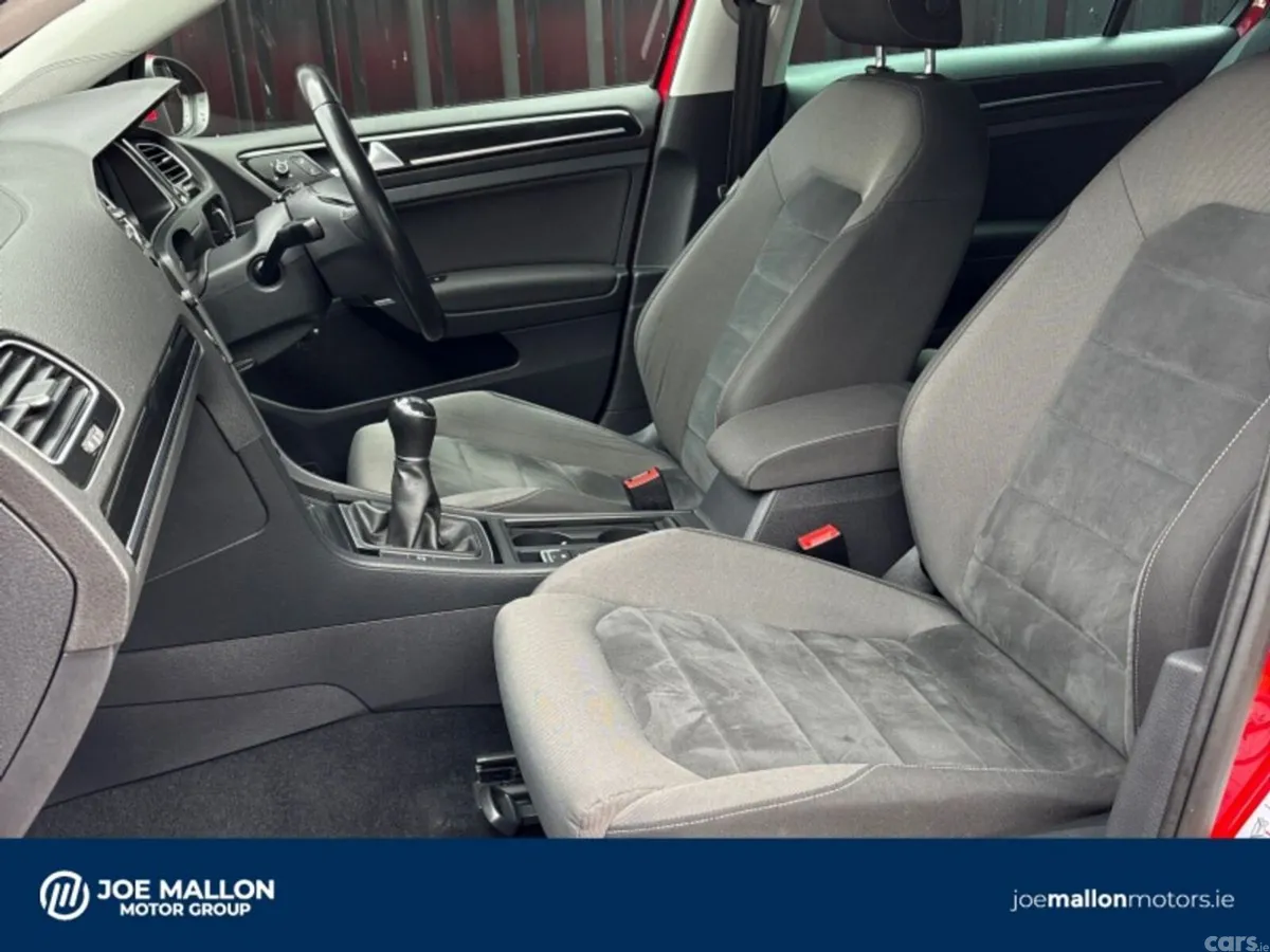 Volkswagen Golf Estate, Petrol, 2019, Red