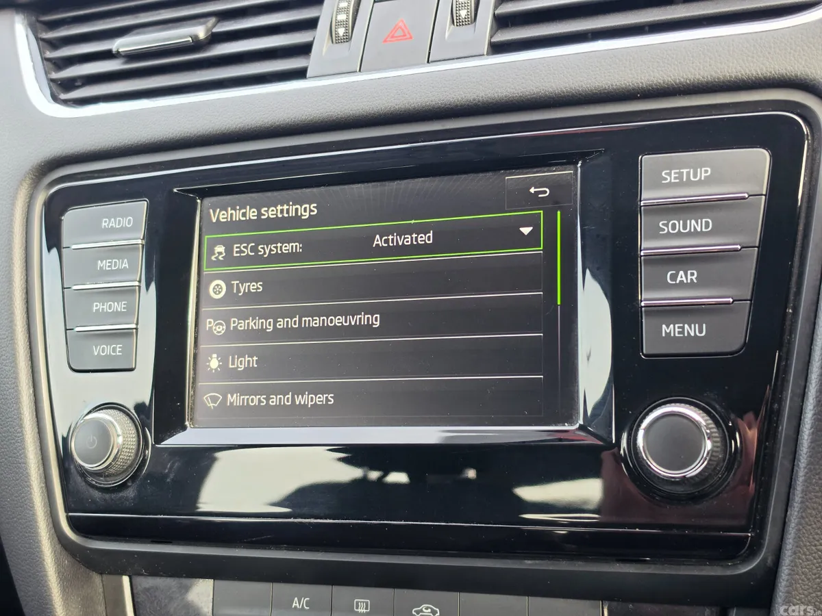 Skoda Octavia Saloon, Diesel, 2015, Black