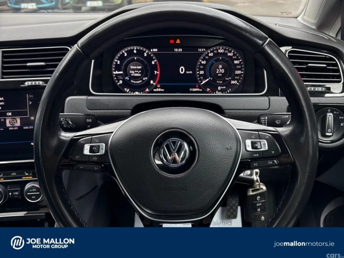 Volkswagen Golf Estate, Petrol, 2019, Red