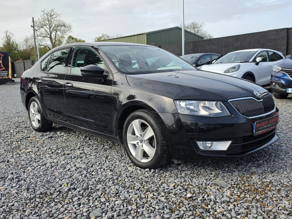 Skoda Octavia Saloon, Diesel, 2015, Black