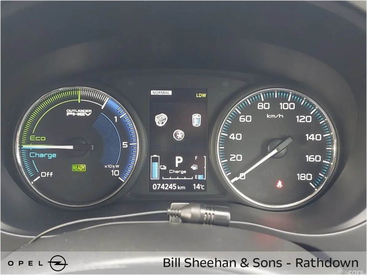 Mitsubishi Outlander SUV, Petrol Plug-in Hybrid, 2018, White
