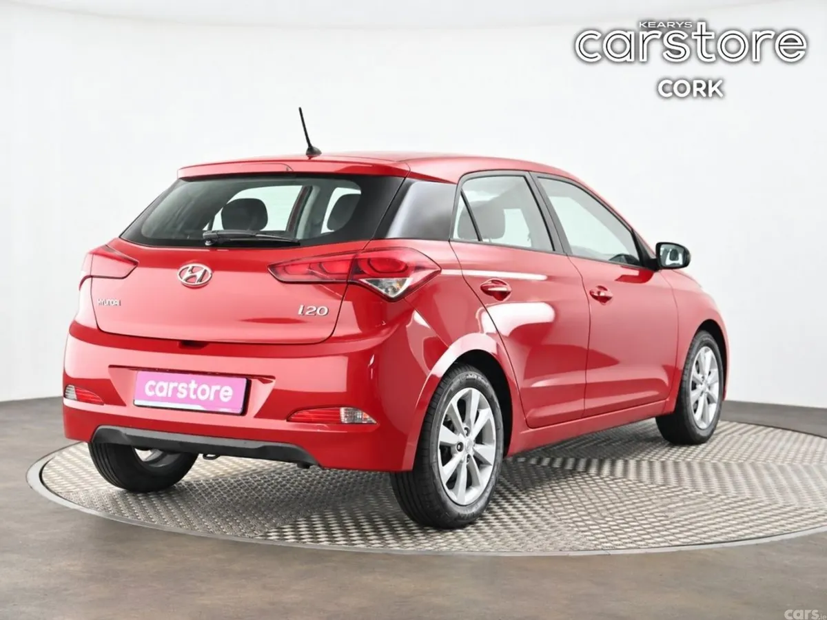 Hyundai i20 Hatchback, Petrol, 2016, Red