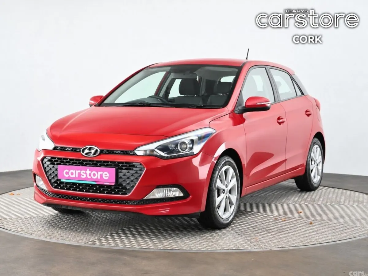 Hyundai i20 Hatchback, Petrol, 2016, Red