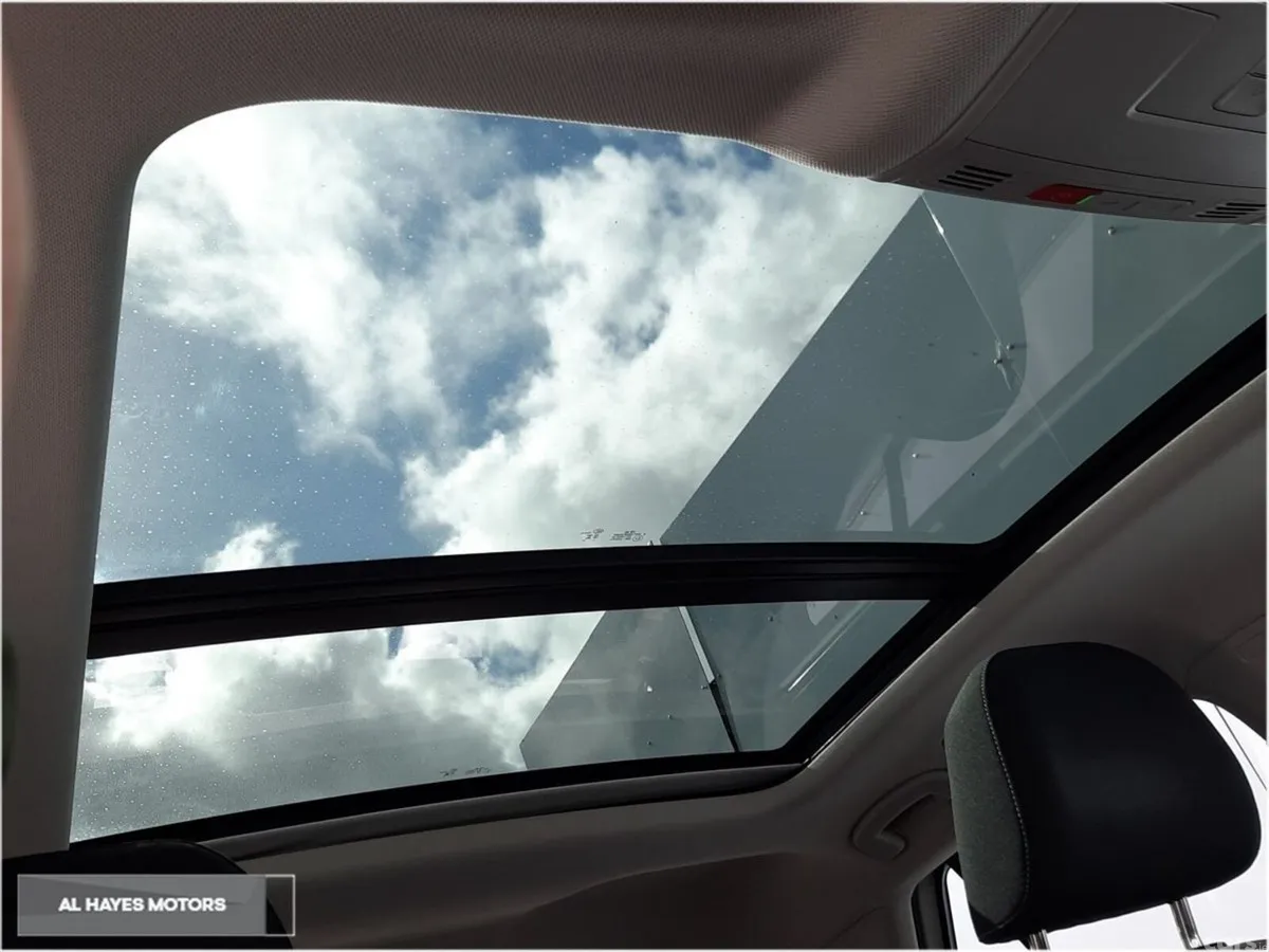 Volkswagen T-Roc SUV, Petrol, 2024, White